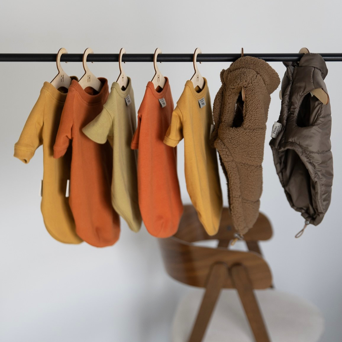 Basic hoodie musztardowa bluza dla psa zdjęcie 3